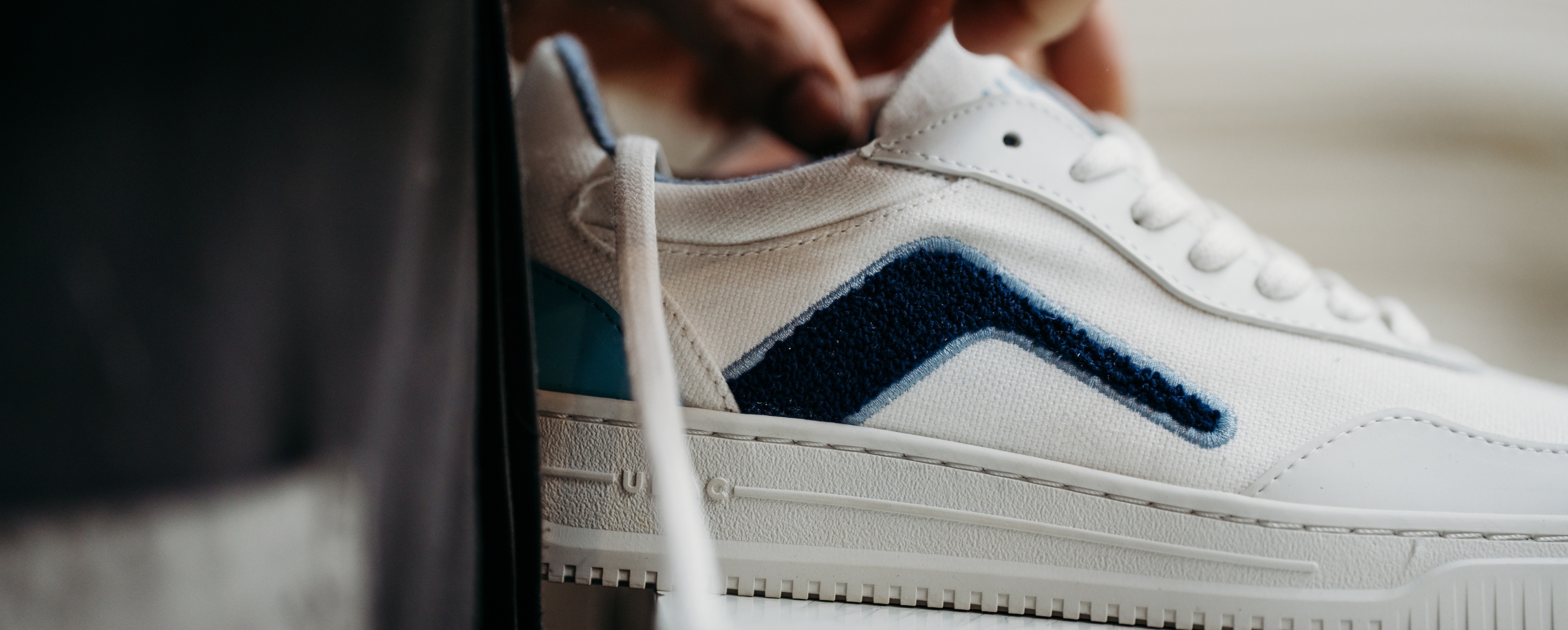 Fabrication de la basket Axolo Lin Bleu