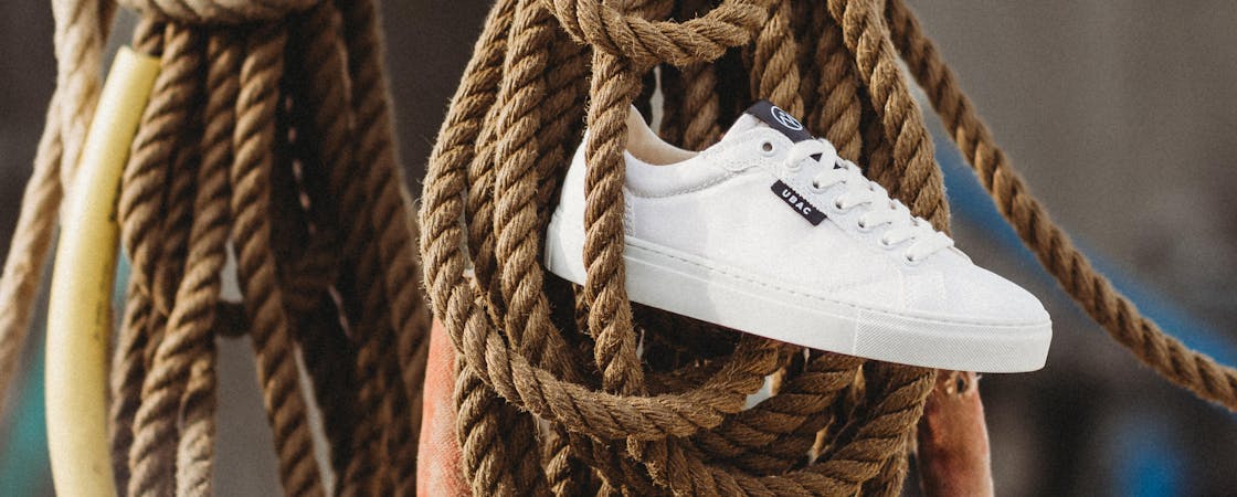 Basket Koto-C dans les cordes du voilier