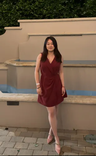 Portrait of student: Jieyi Shang