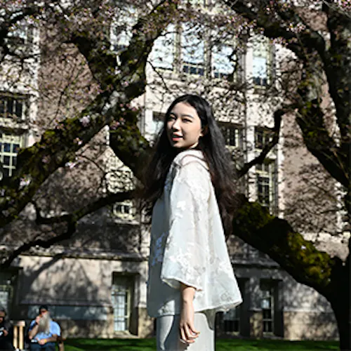 Portrait of student: Lingyue Yang