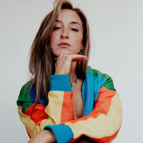 Portrait of student: Maya Nadine Billig
