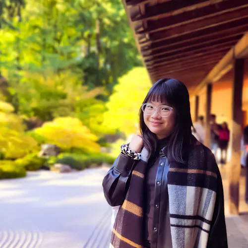 Portrait of student: Julie Wong