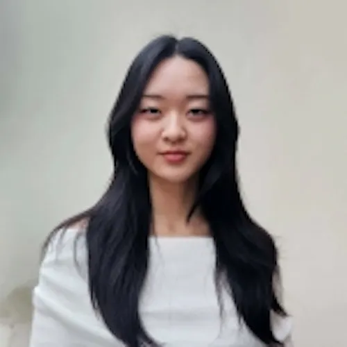 Portrait of student: Sophia Suh-Whee Choi