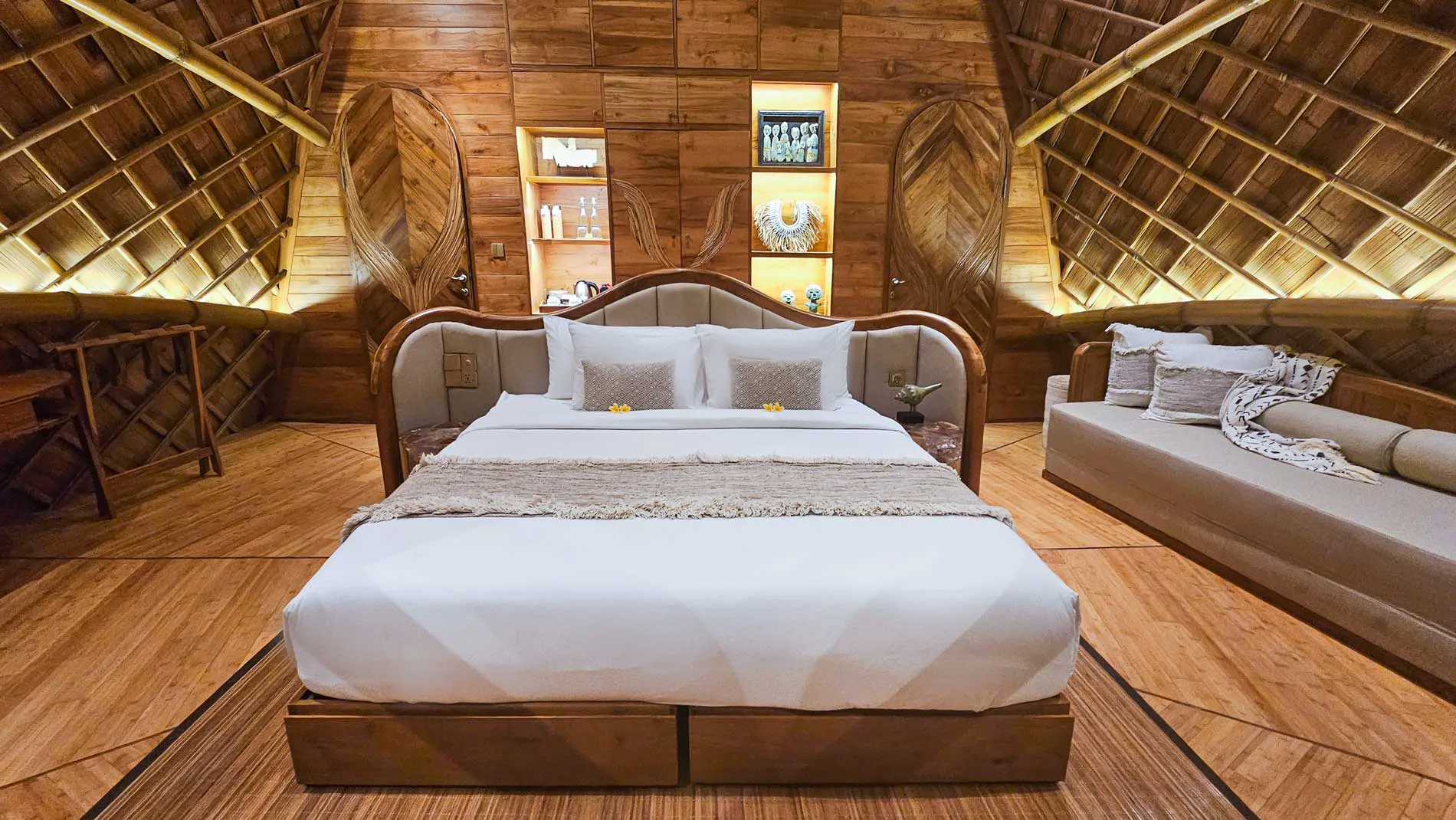 beautiful bamboo 1 bedroom villa in Bali