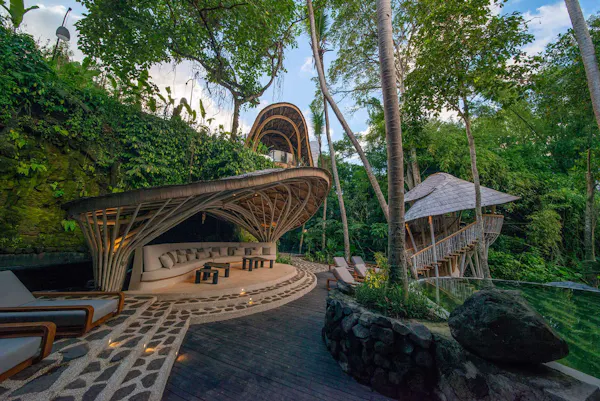 Earth gazebo at Ulaman Bali
