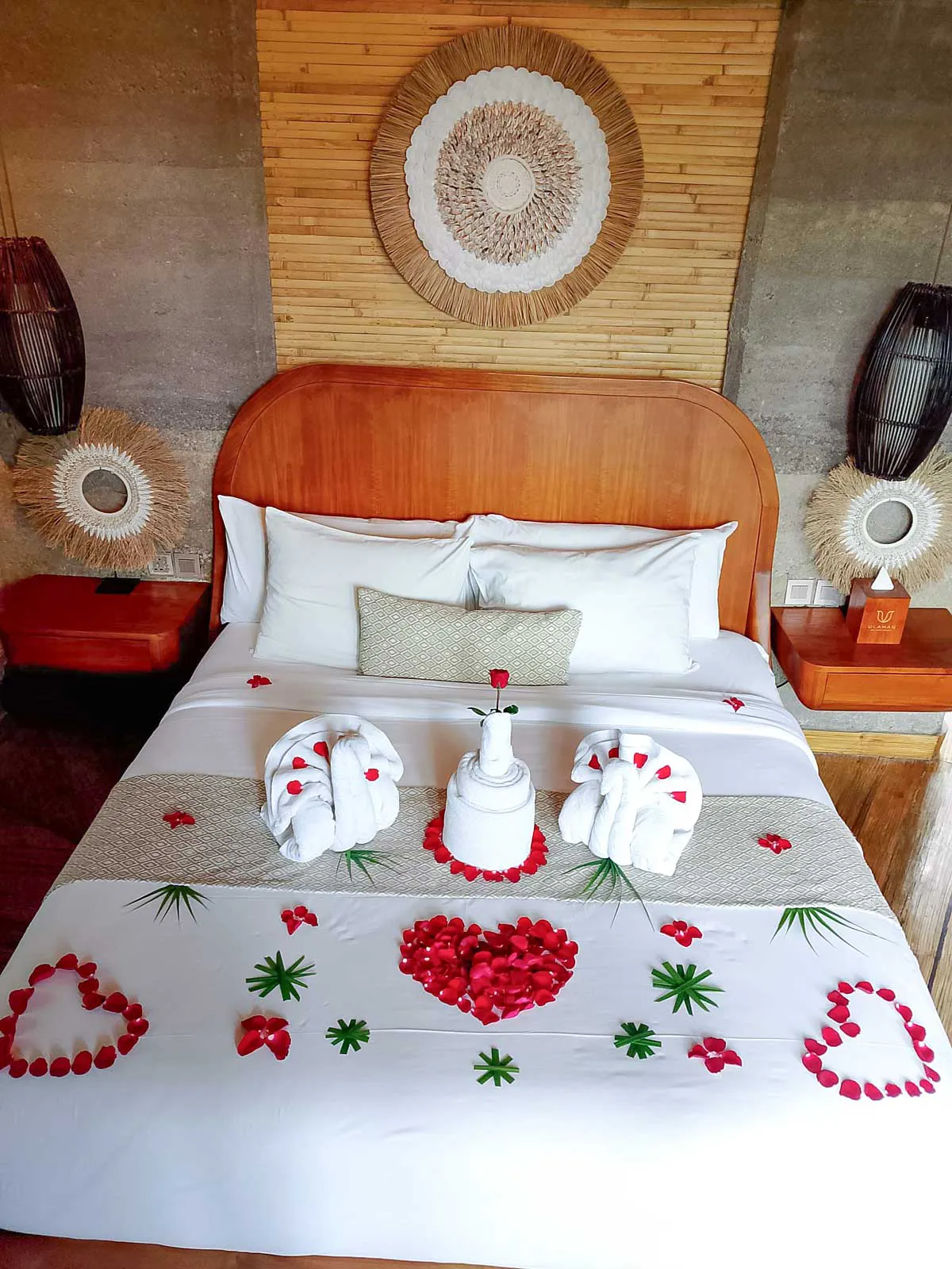 romantic bed decorations in eco luxury resort in bali