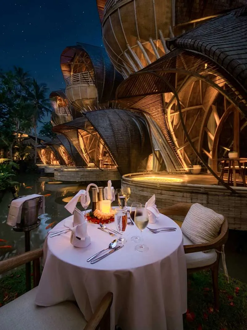 romantic dinner in bali