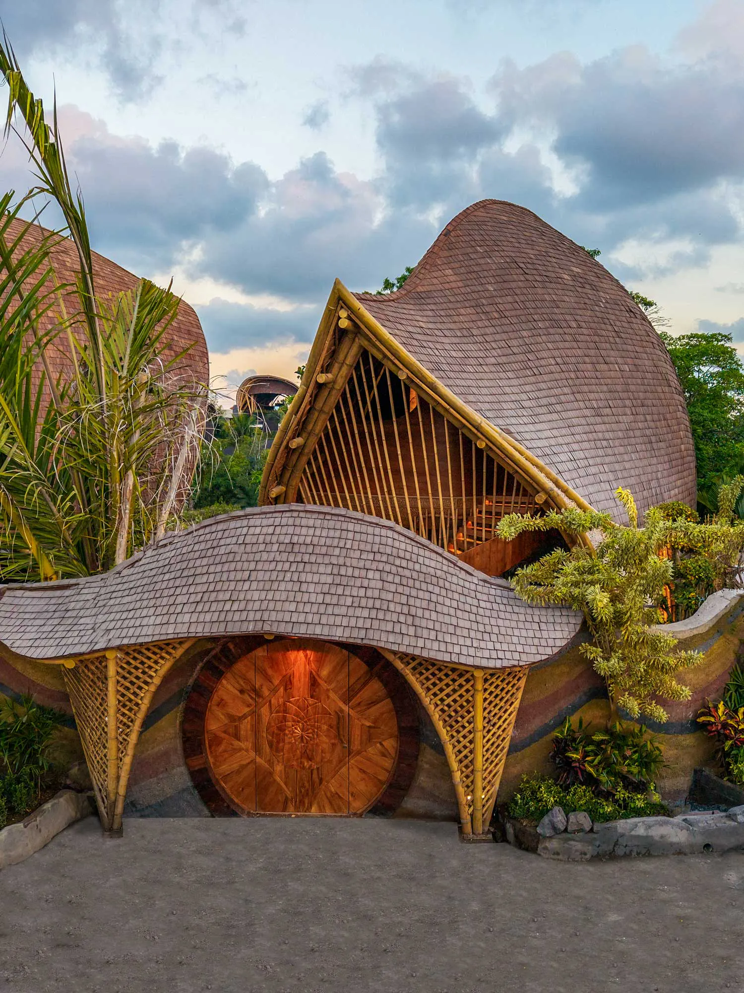beautiful bamboo 1 bedroom villa in Bali