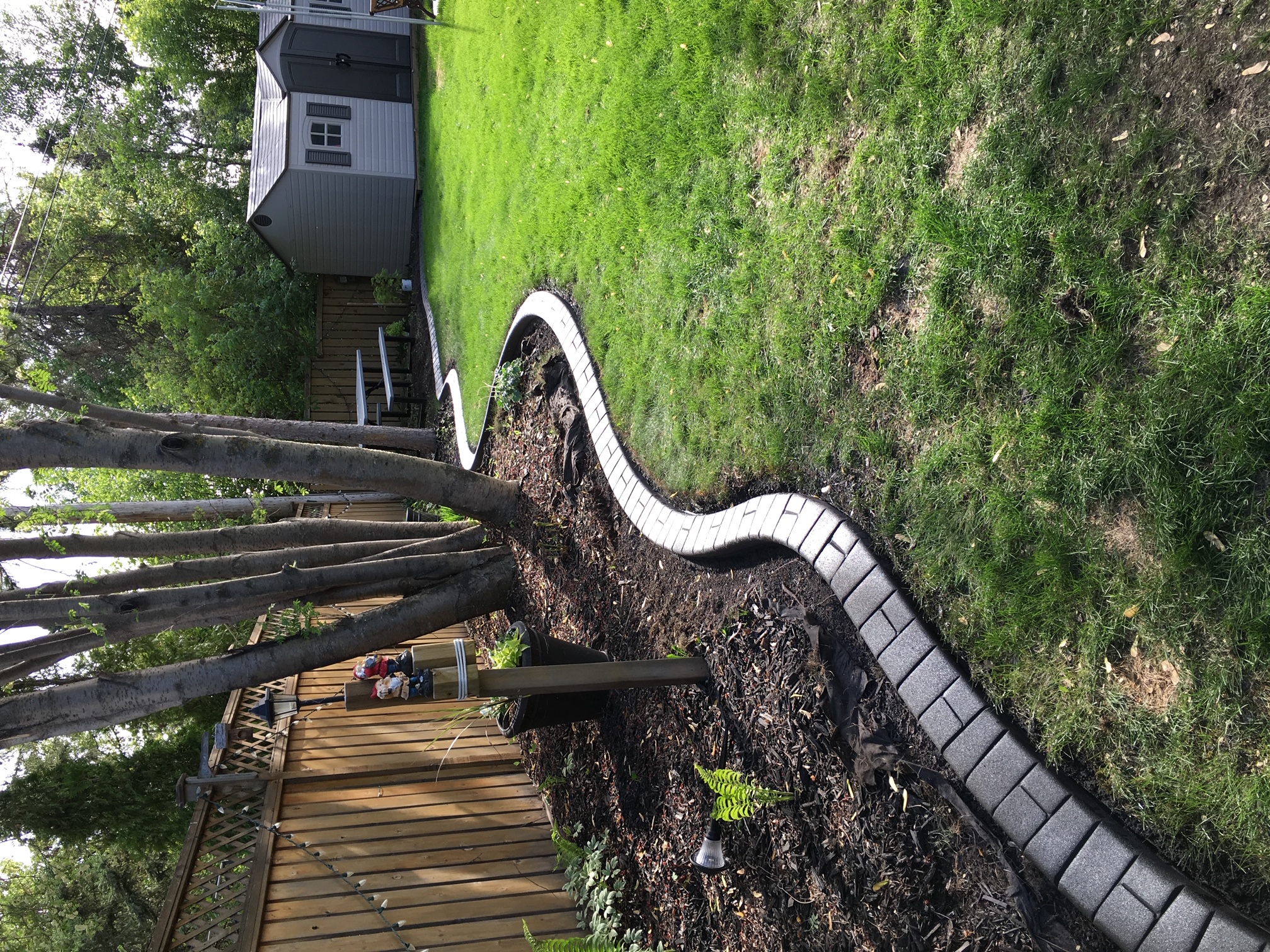 Angle concrete curbing