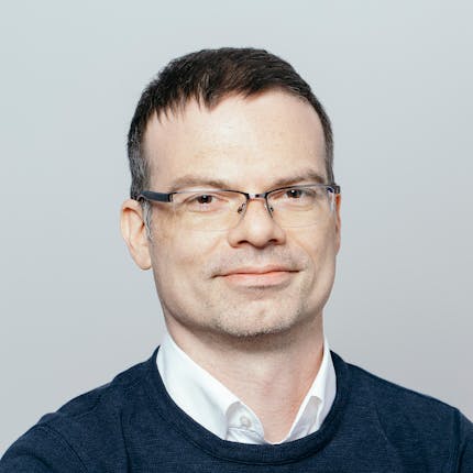 Kopfbild von Ronald Richter, Mitgründer und Hauptingenieur für maschinelles Lernen von Ultramarin.