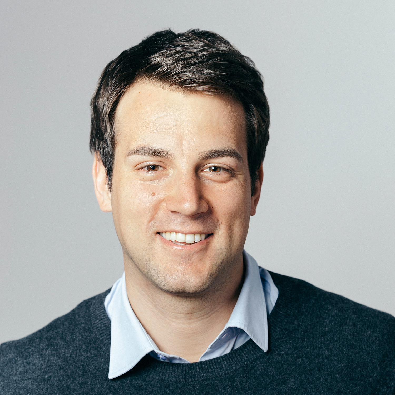 Kopfbild von Sebastian Baumgärtner, Mitarbeiter für Geschäftsentwicklung bei Ultramarin.