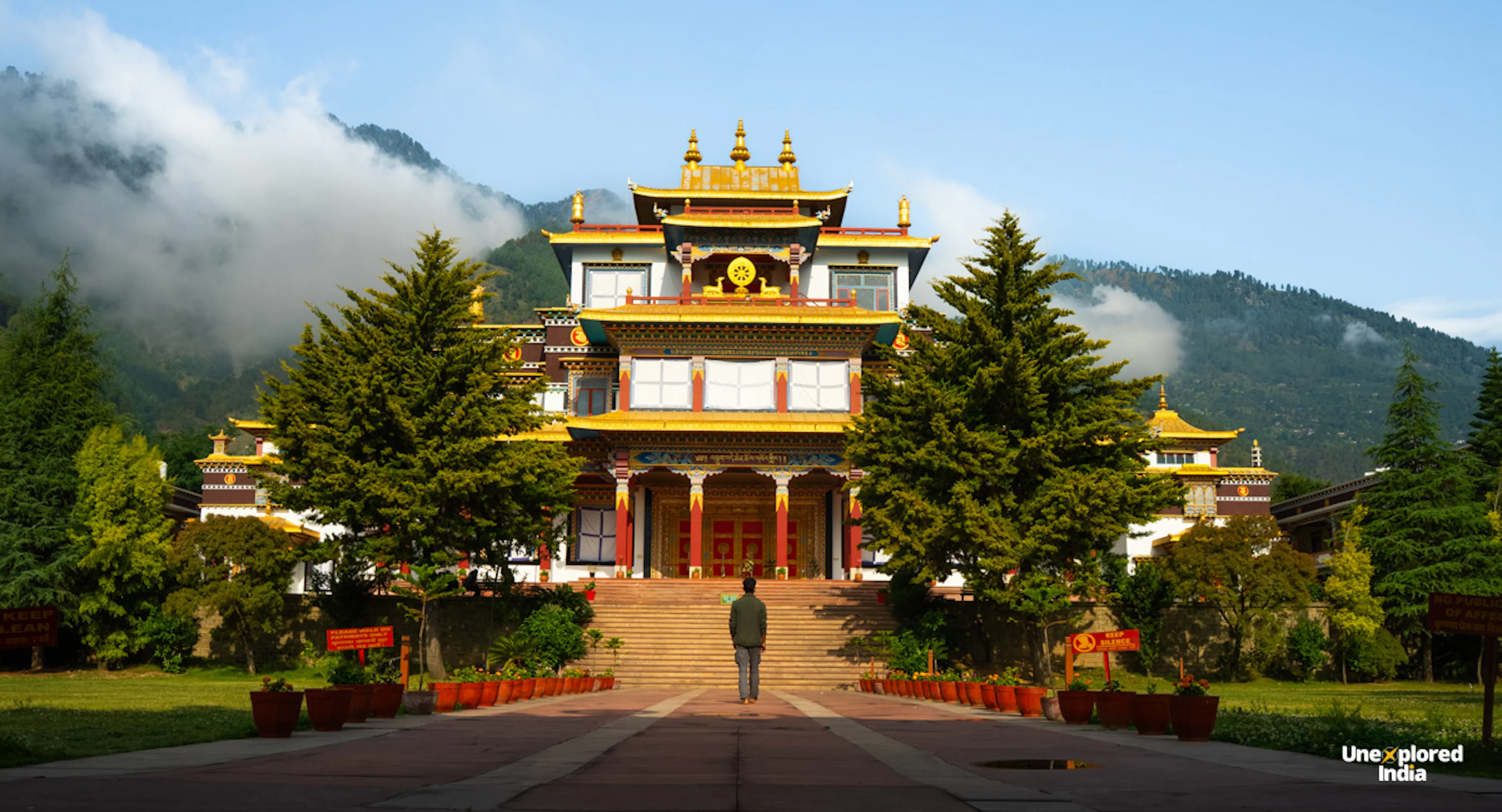 Dechen Choekhor Buddhist Monastery, an overnight stay immersed in Himachal Pradesh culture