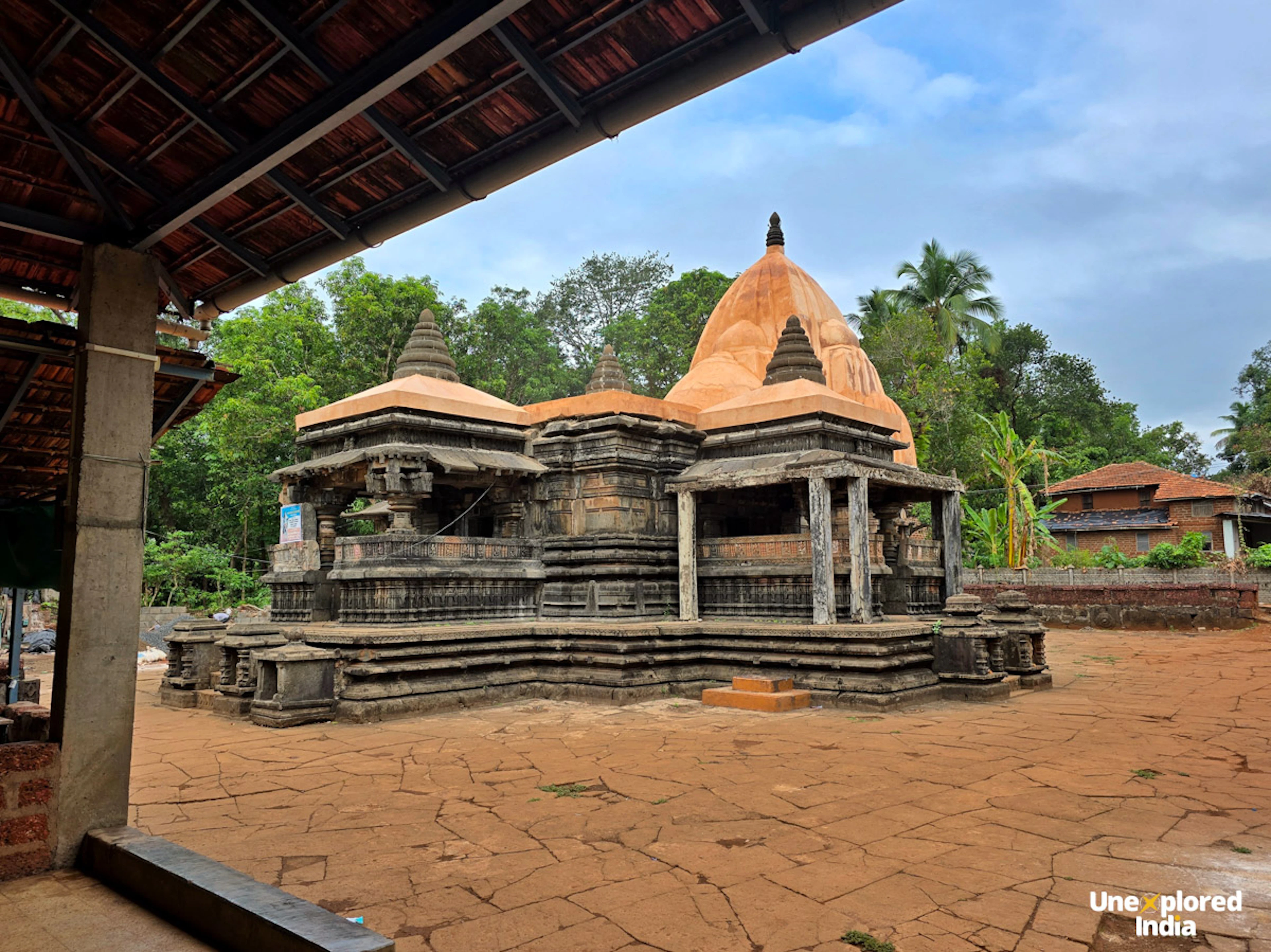 Karneshwar Temple stonework — Chalukyan period architecture and engineering
