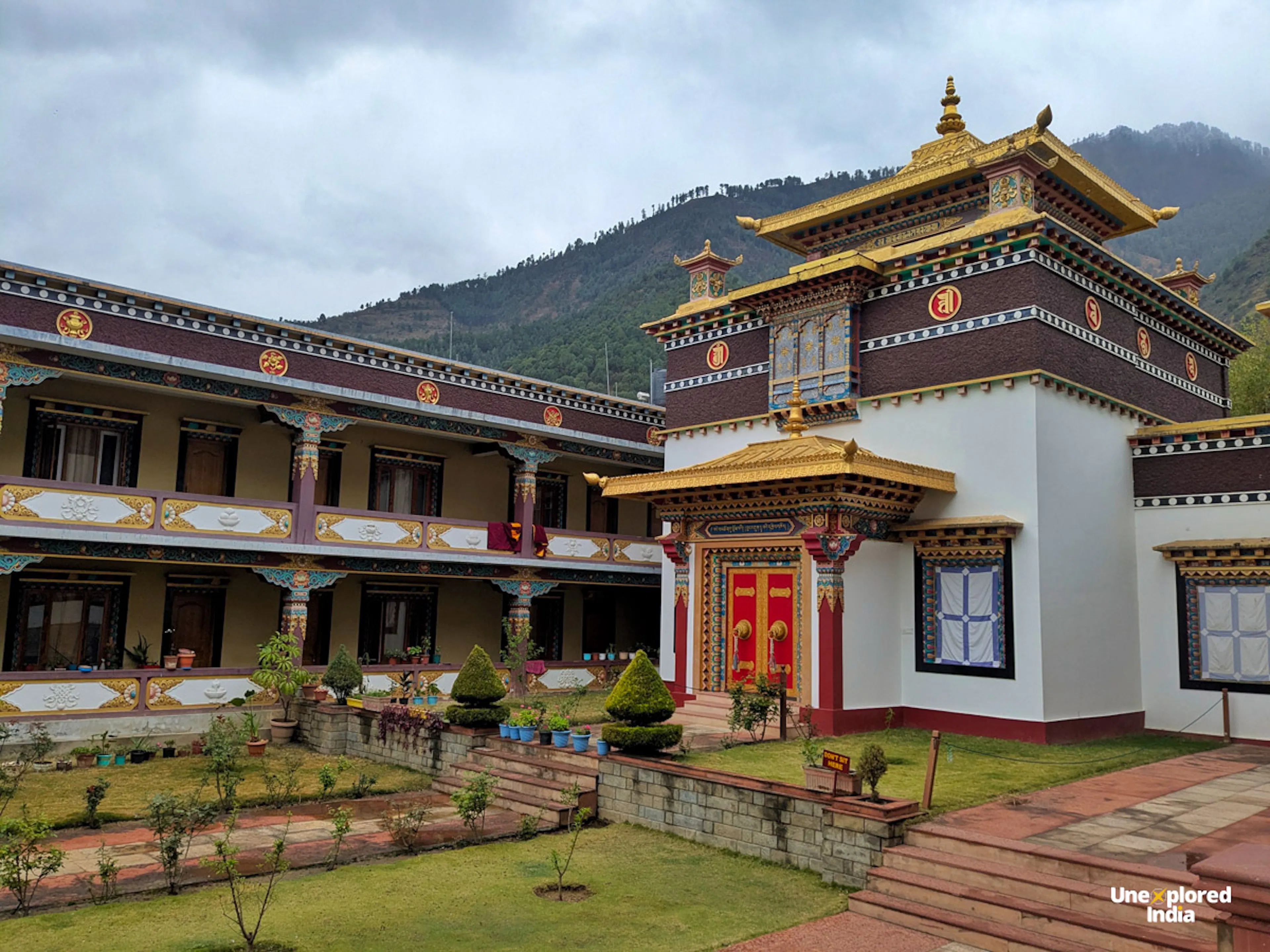buddhist monastery balcony and corridors