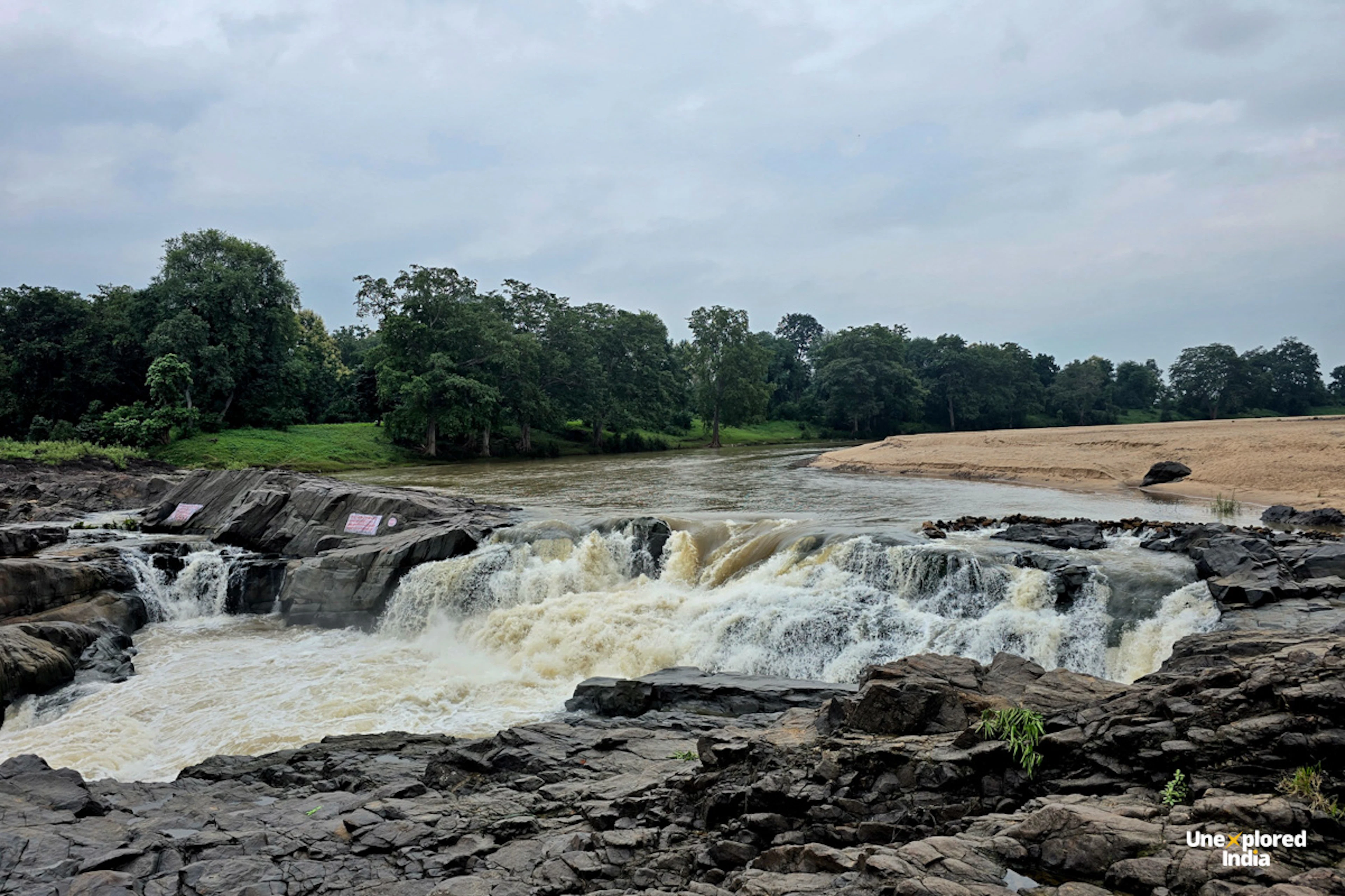 Kamti Ghoghra Falls cascading over the Dudhi River in the Satpura region of Madhya Pradesh