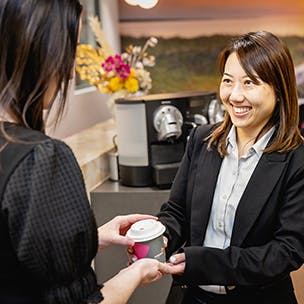 <b>Enjoy an hour of undivided attention in our Experience Hub</b>