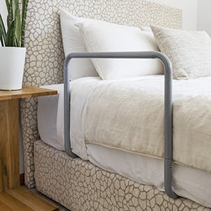 <b>How do I choose the right bed rail for my bed?</b>