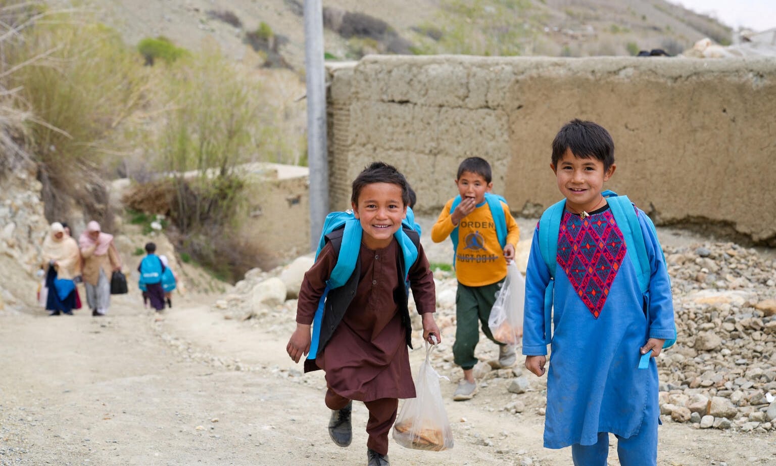 Building back better after emergency strikes - kids go to school in Afghanistan