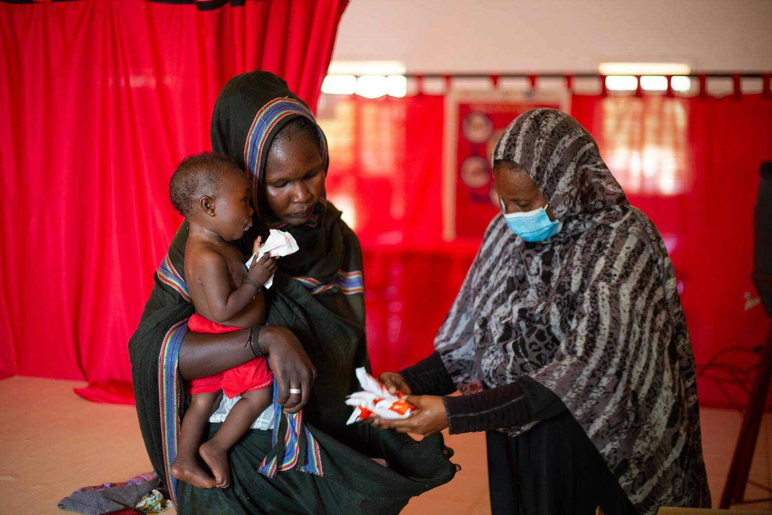 Catching signs of malnutrition early - Sudan nutrition campaign in Gezira