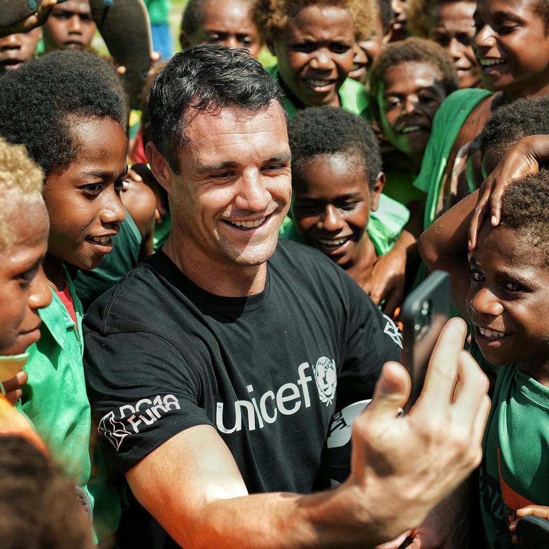 Dan takes selfies with kids in Vanuatu