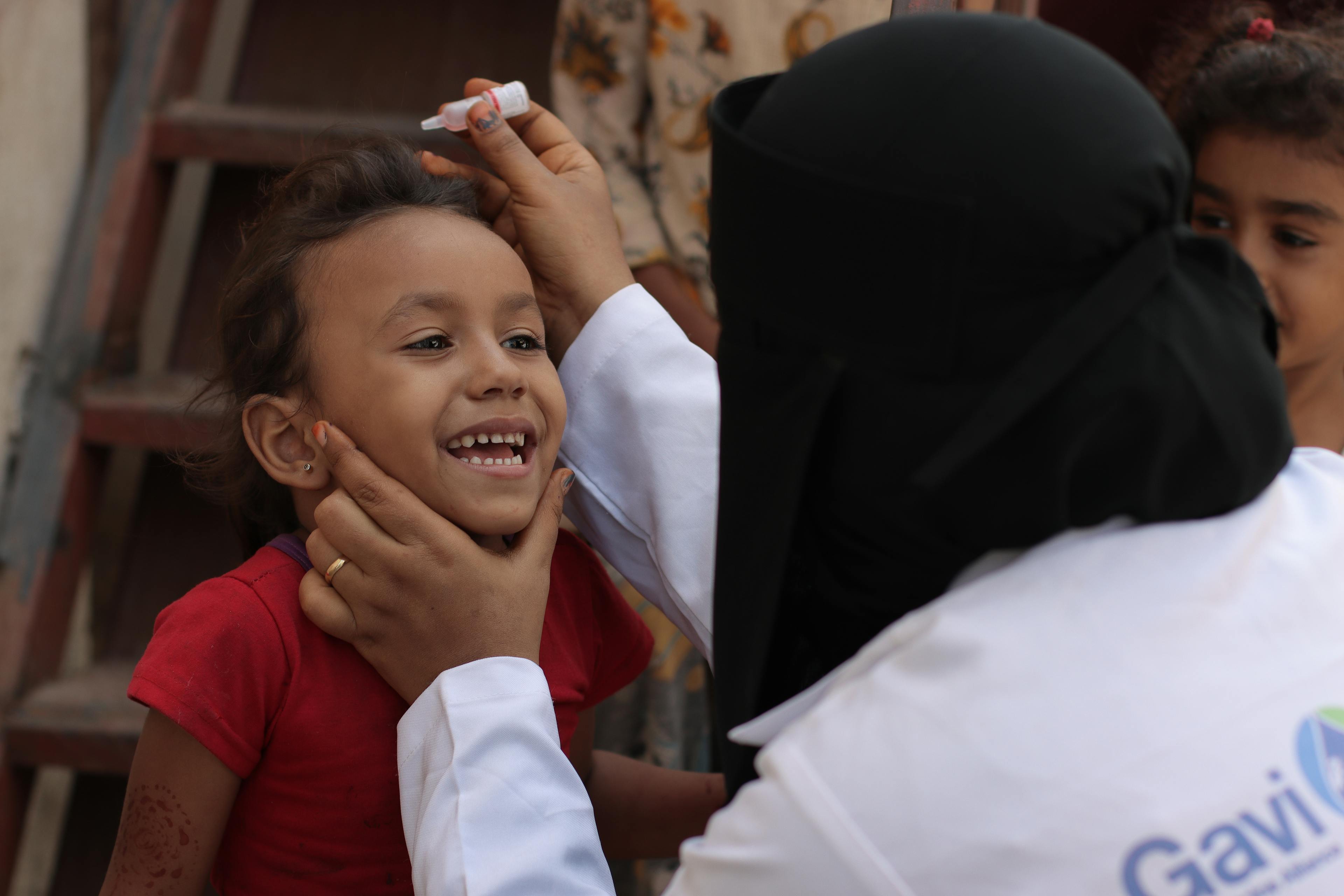 Immunisation - Zainab gets vaccinated against Polio in Yemen