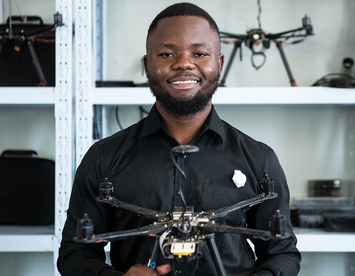 Shape the Future Climate Campaign _FinalRetouch-2 Local drone expert Dan Alvarez, one of the winners of the SPARK awards exhibiting his dronebots project pioneered by UNICEF Guatemala.