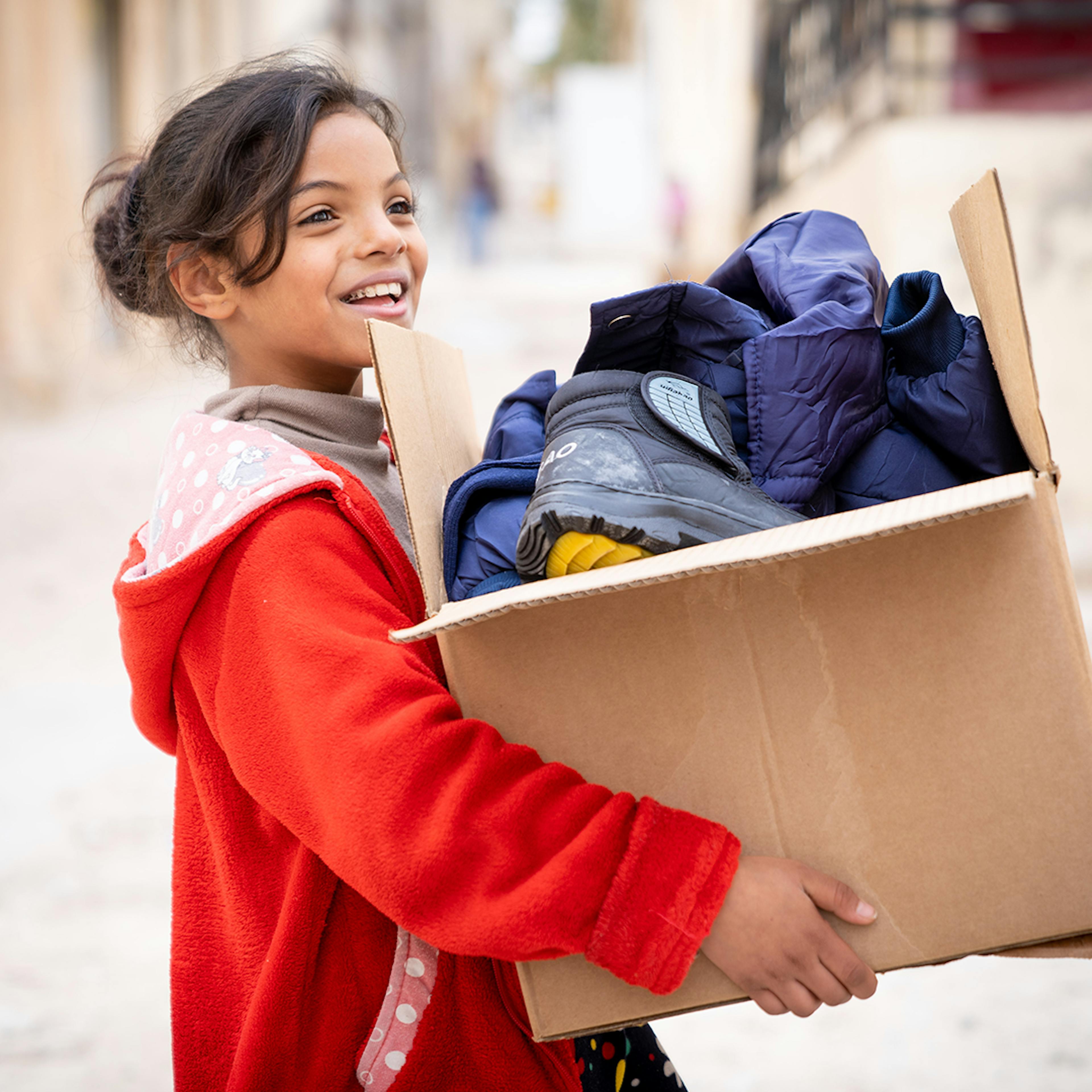 “In the winter, it gets very cold and starts snowing,” explains Besan, 10. She attends the UNICEF-supported Makani centre with her brother Yaseen, 7 years. “I don’t like the cold. We don’t leave home much during the winter.”