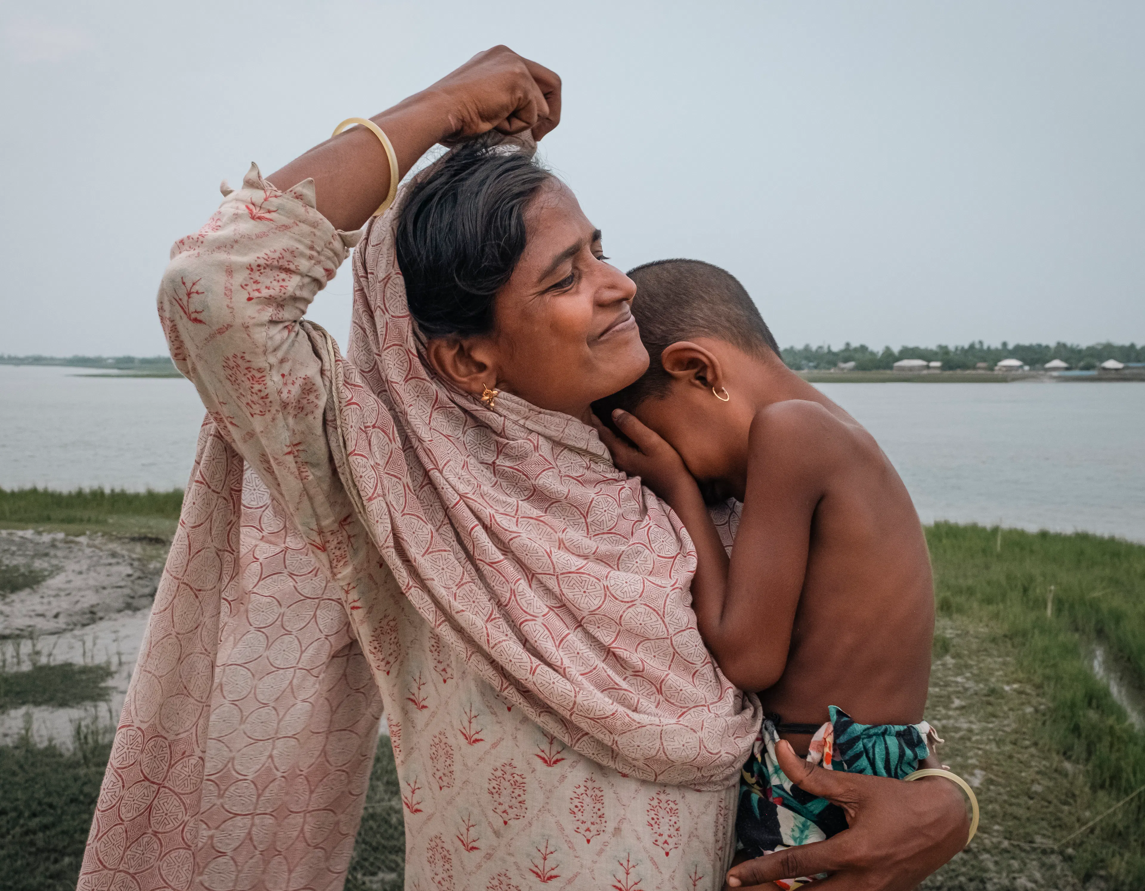 A mother and her child from Bangladesh