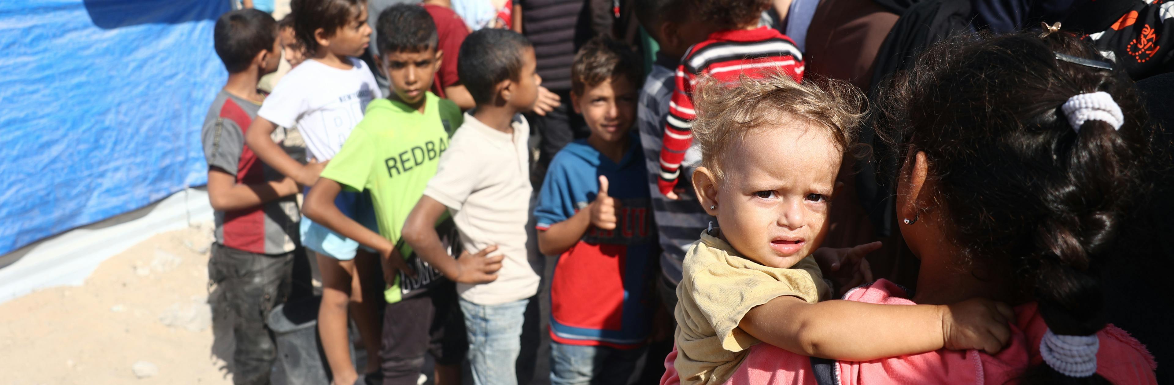 The second round of the emergency polio vaccination campaign began on 14 October 2024 in Gaza, with the aim of vaccinating 591,700 children under 10 with a second dose of the novel oral polio vaccine type 2 (nOPV2).