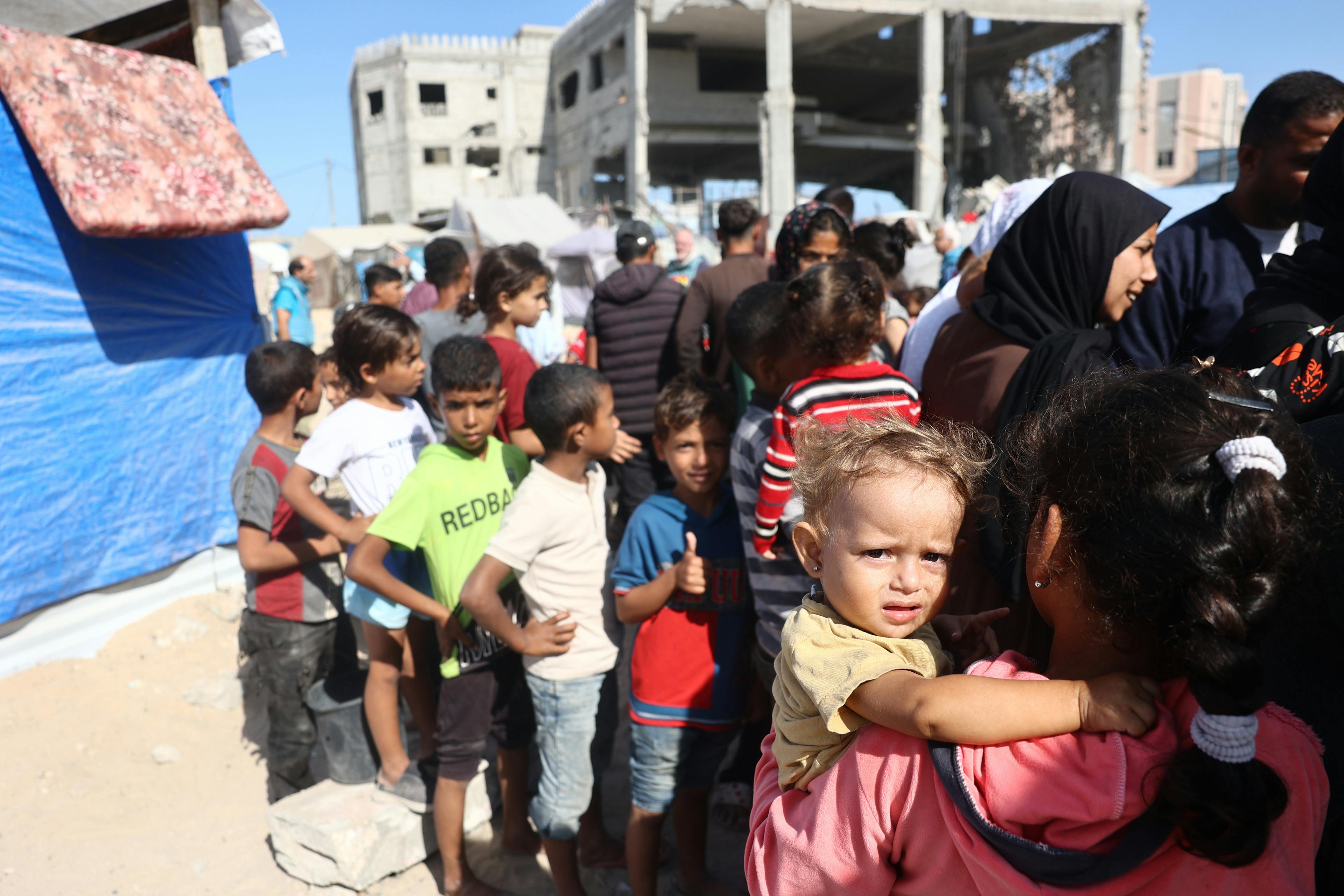 The second round of the emergency polio vaccination campaign began on 14 October 2024 in Gaza, with the aim of vaccinating 591,700 children under 10 with a second dose of the novel oral polio vaccine type 2 (nOPV2). 