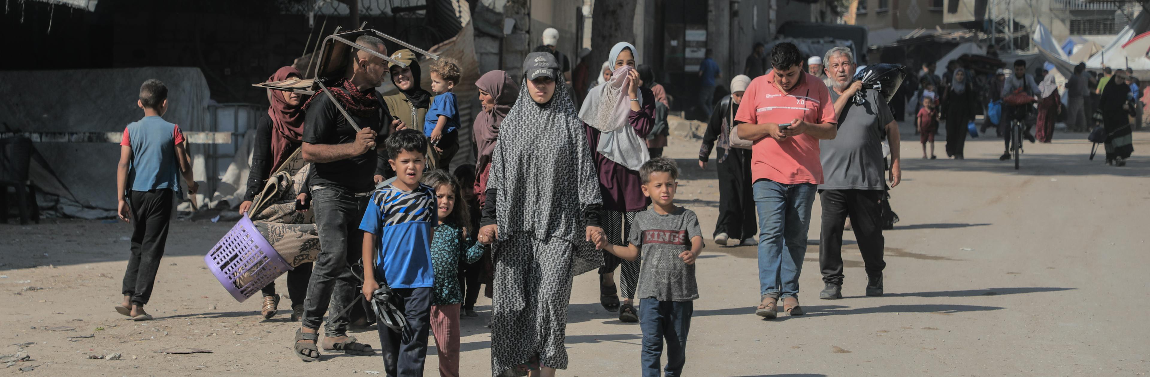 Following renewed displacement orders, thousands of families staying at the last remaining shelter center in Jabalia Al-Nazla, Halawa Camp, in northern Gaza, started to move westwards, on 12 June 2025.