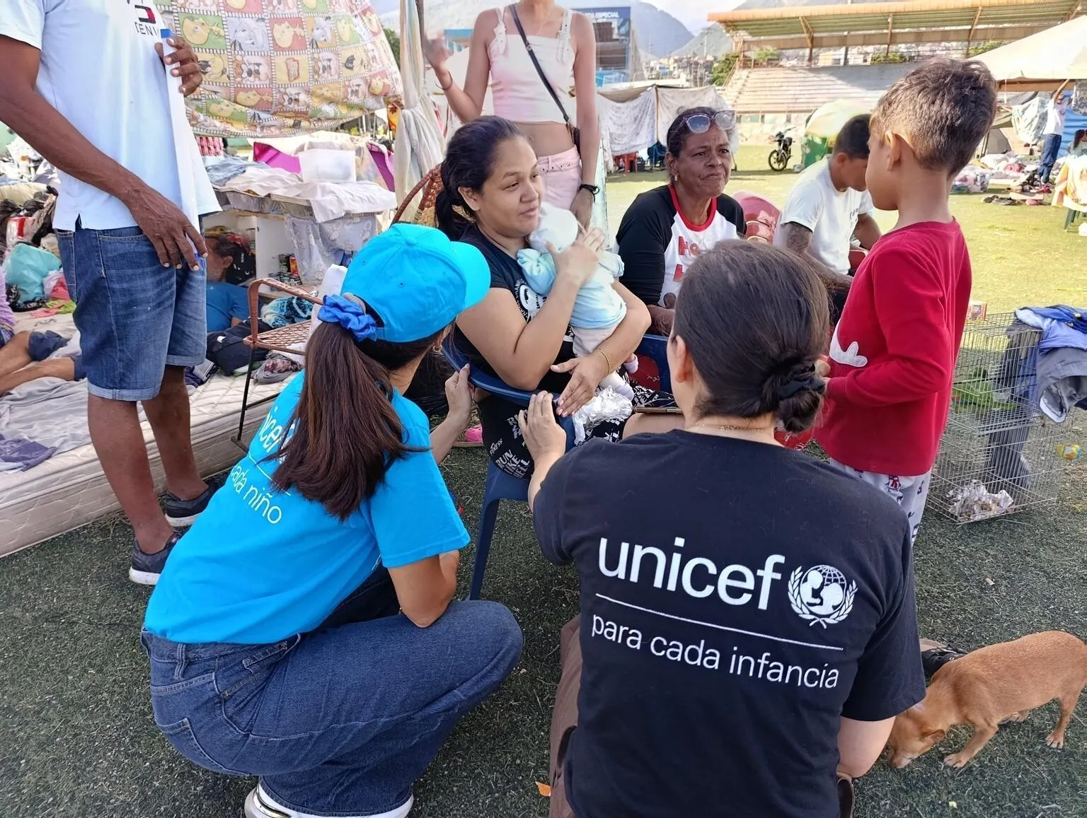 On 28 June 2026, Manuel Rodríguez Pumarol, UNICEF Representative, led a team to visit three temporary shelters in La Guaira State, Venezuela, to meet with people affected by the earthquakes that struck the country on 24 June 2026.