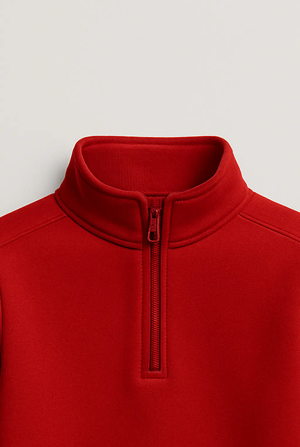 Red Fleece Pullover_collar