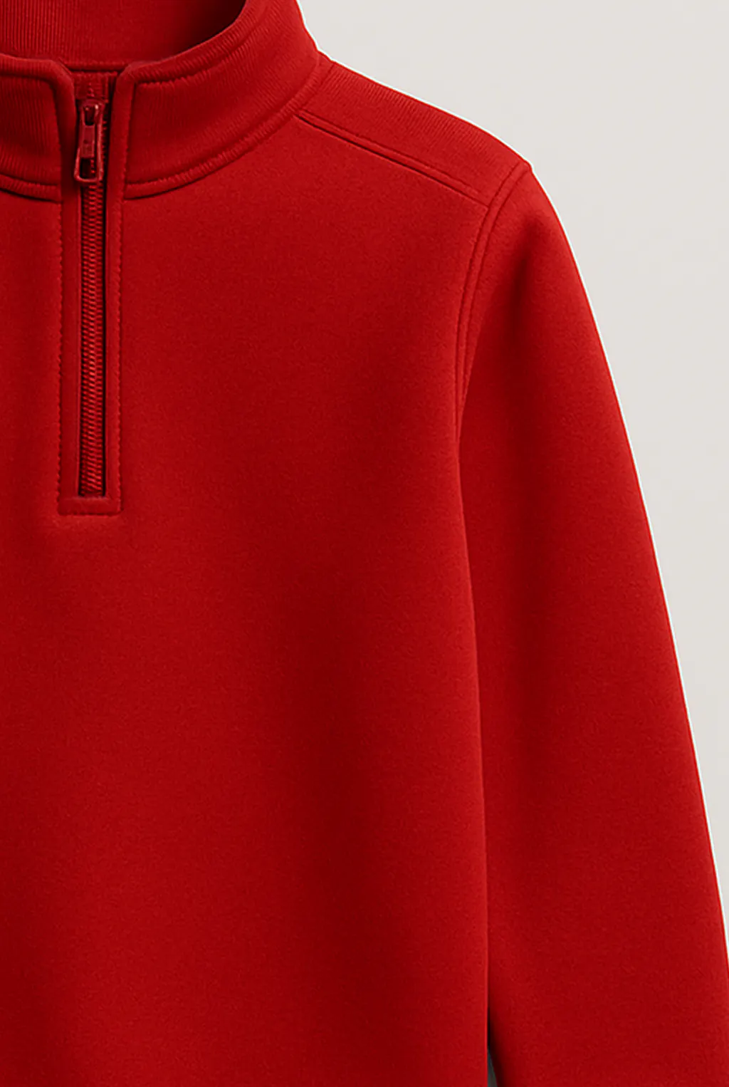 Red Fleece Pullover_shoulder