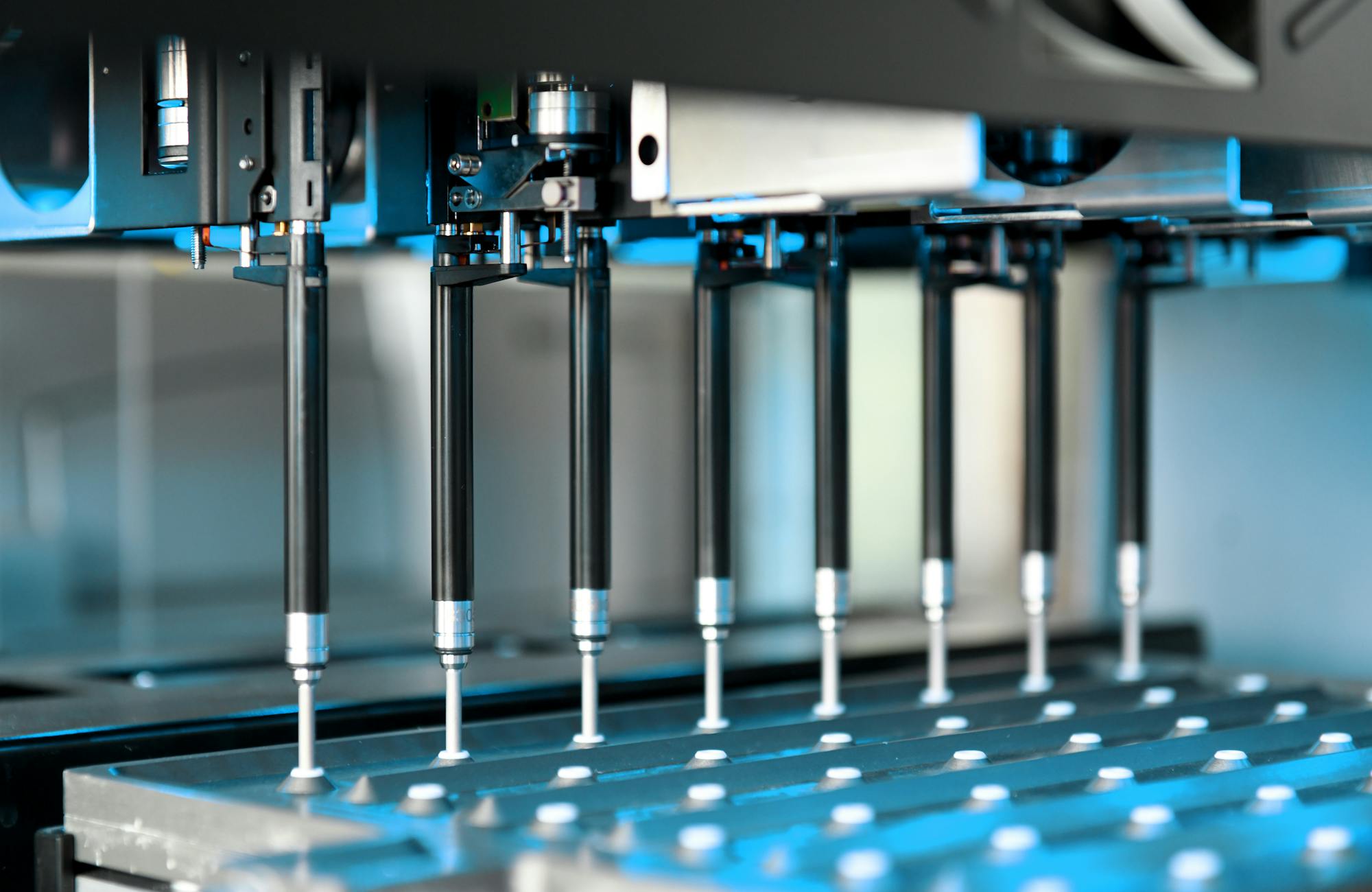 Liquid handling station performs mulit-channel pipetting steps.