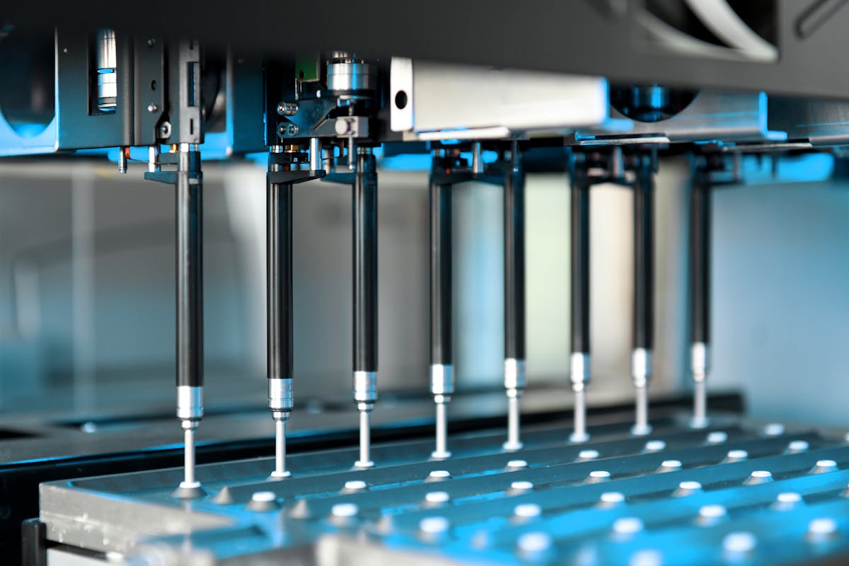 Automated machine performing lab procedures