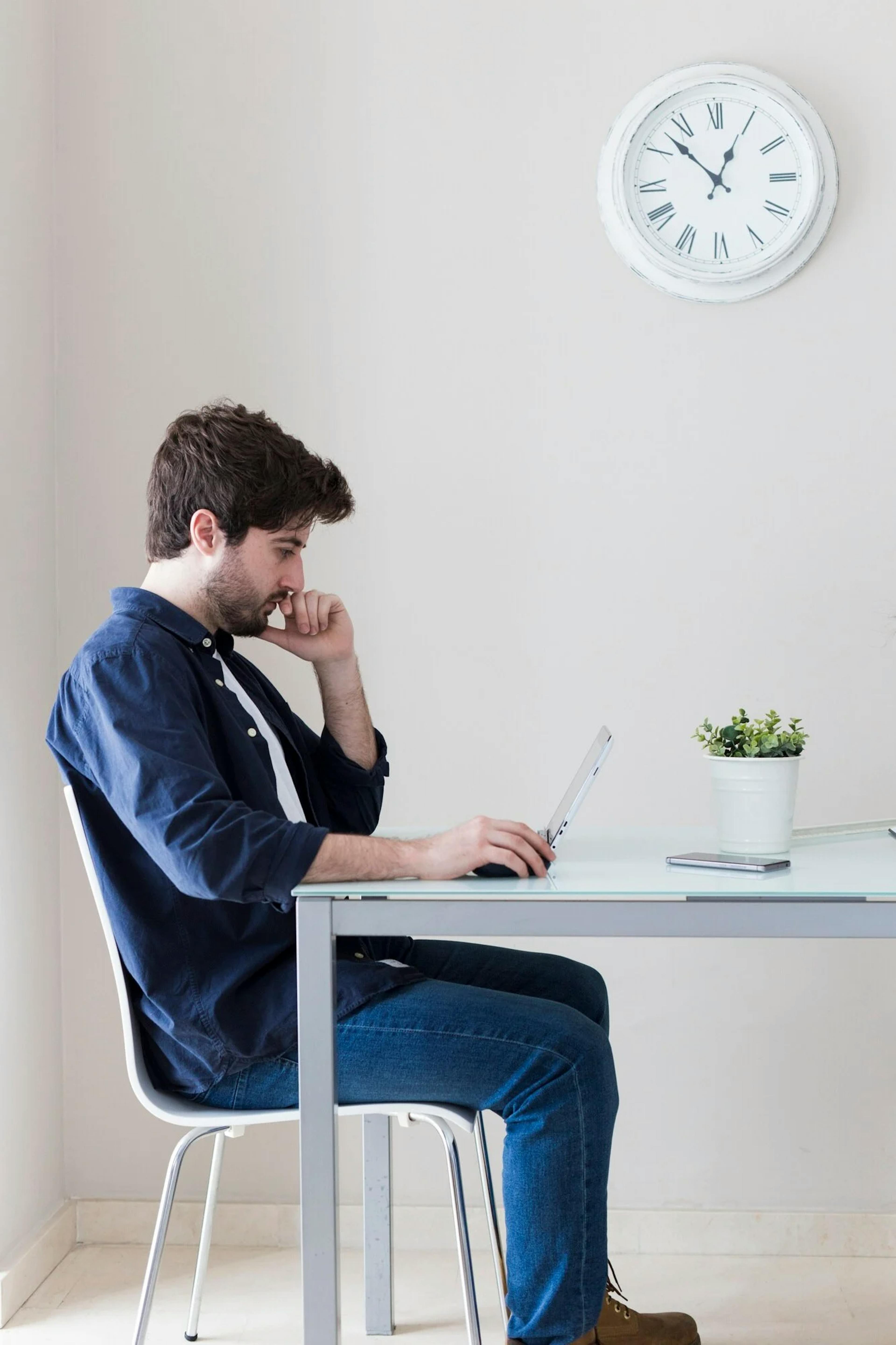 left side small image