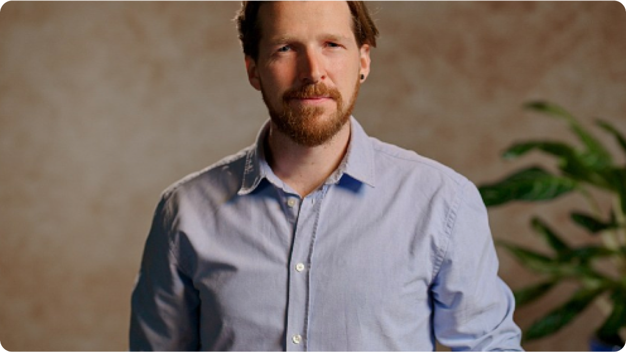 Default description for the image