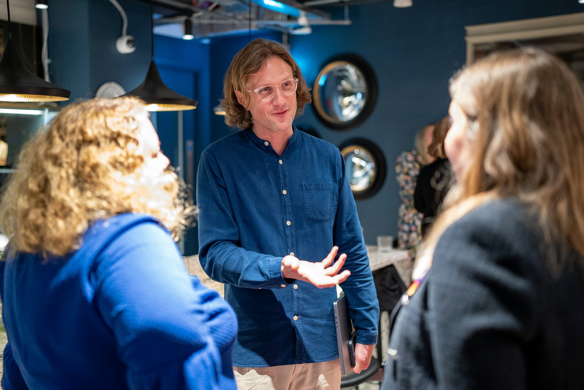 Default description for the image