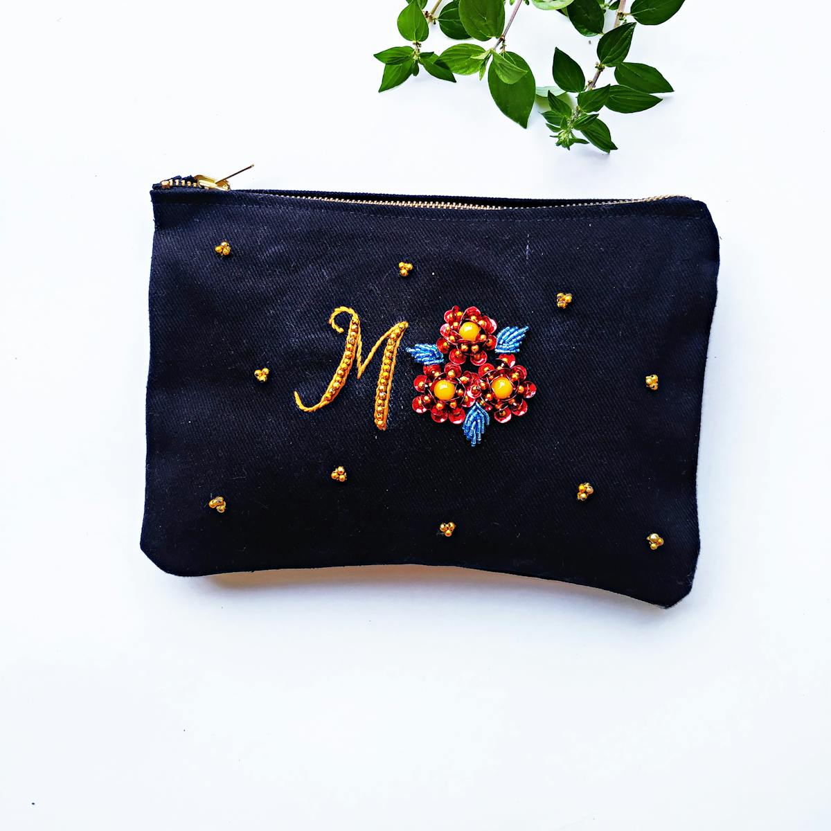 Hoopies Art wallet embroidery