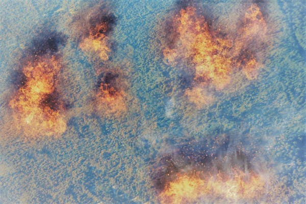 Brennende Wälder im Amazonas aus der Drohnenperspektive.