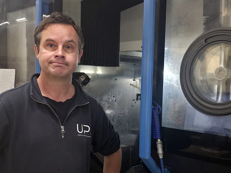 Jörgen Sällergård arbetar som operatör på UPI där han sköter Axile G8 Gantry