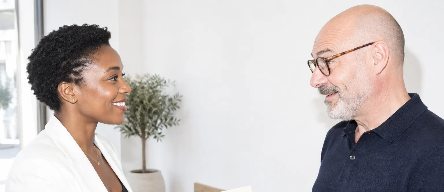 Comment utiliser l’effet de halo pour une prise de contact efficace ?