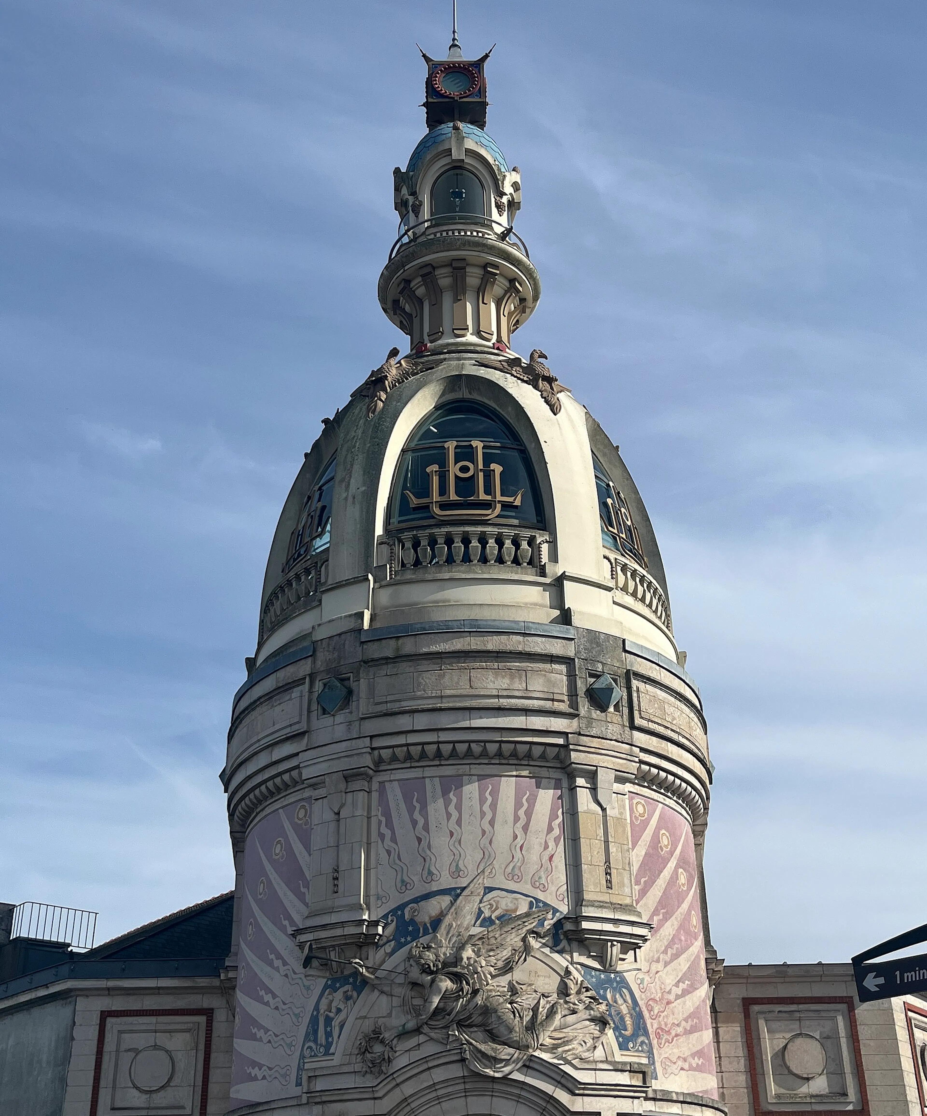 Tour LU à Nantes, au cœur du bassin où Uptoo recrute des commerciaux