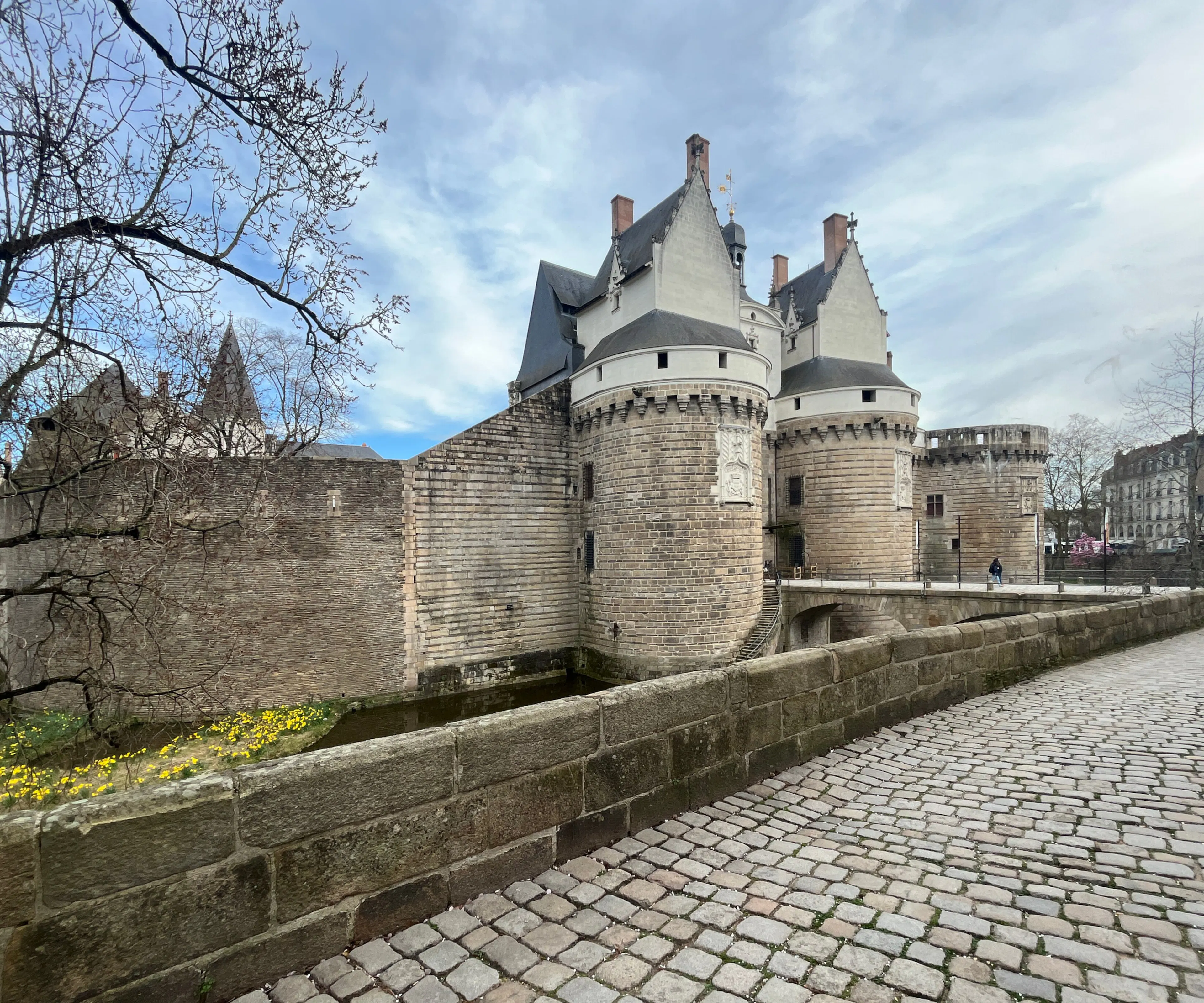 Château des ducs de Bretagne à Nantes, où Uptoo forme des équipes commerciales