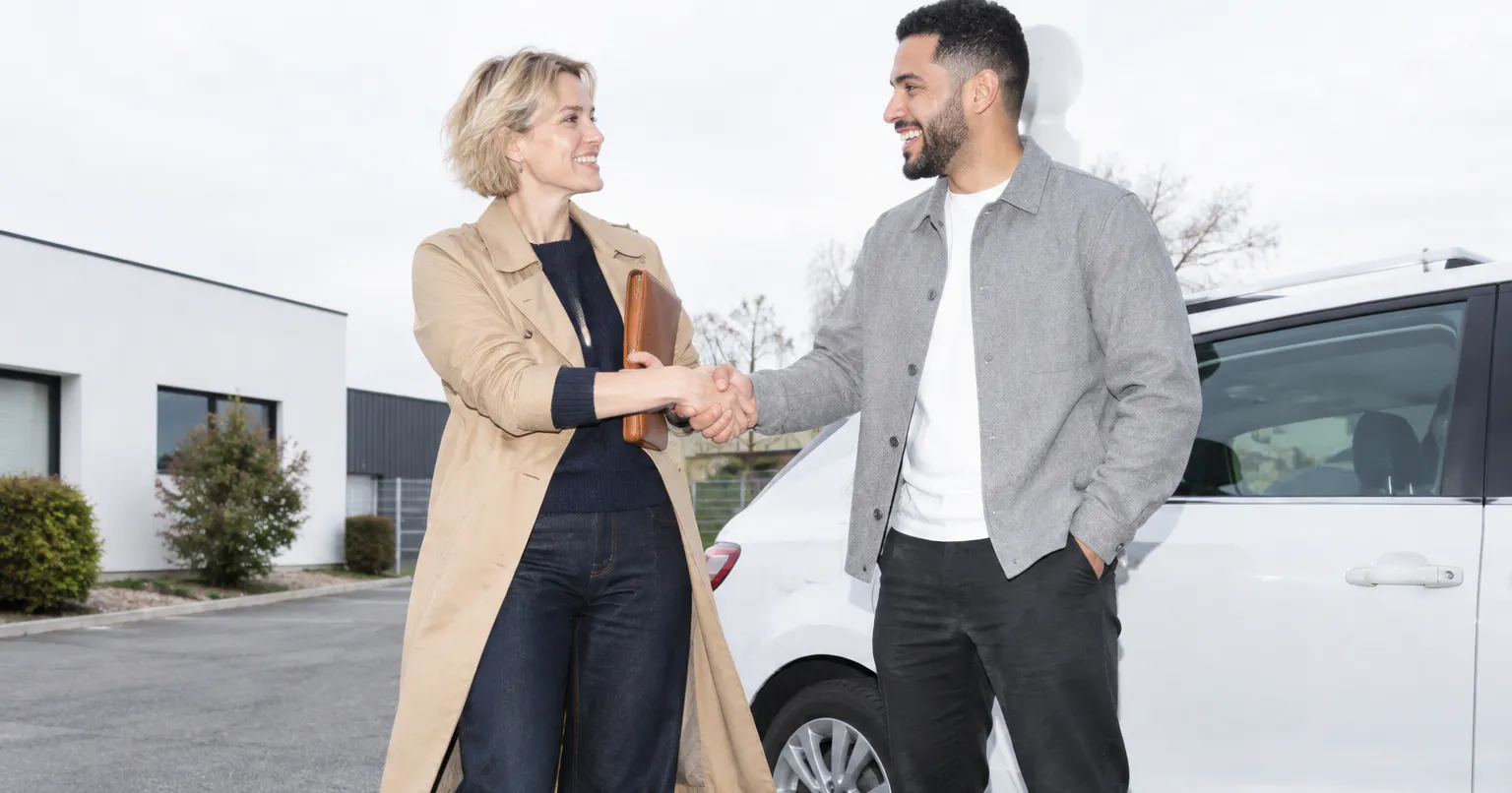 Recruter un agent commercial : statut, contrat, coût