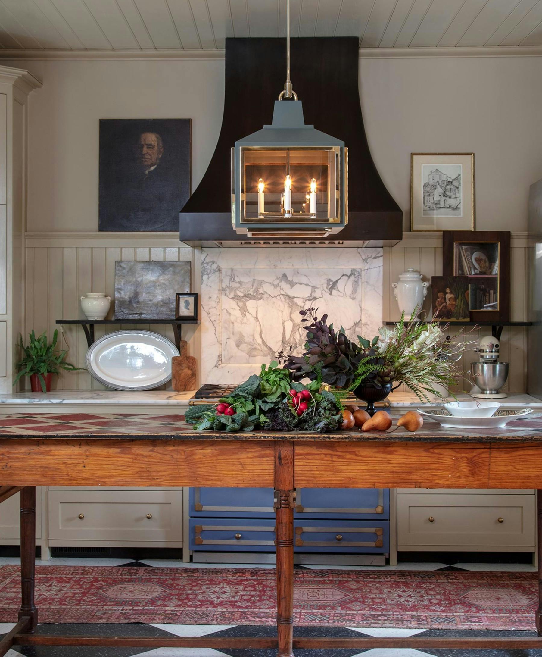 Chelsea shown in Farrow & Ball #93 Studio Green paint selection finish with heirloom accents and clear glass.  Interiors by Maresca & Associates.