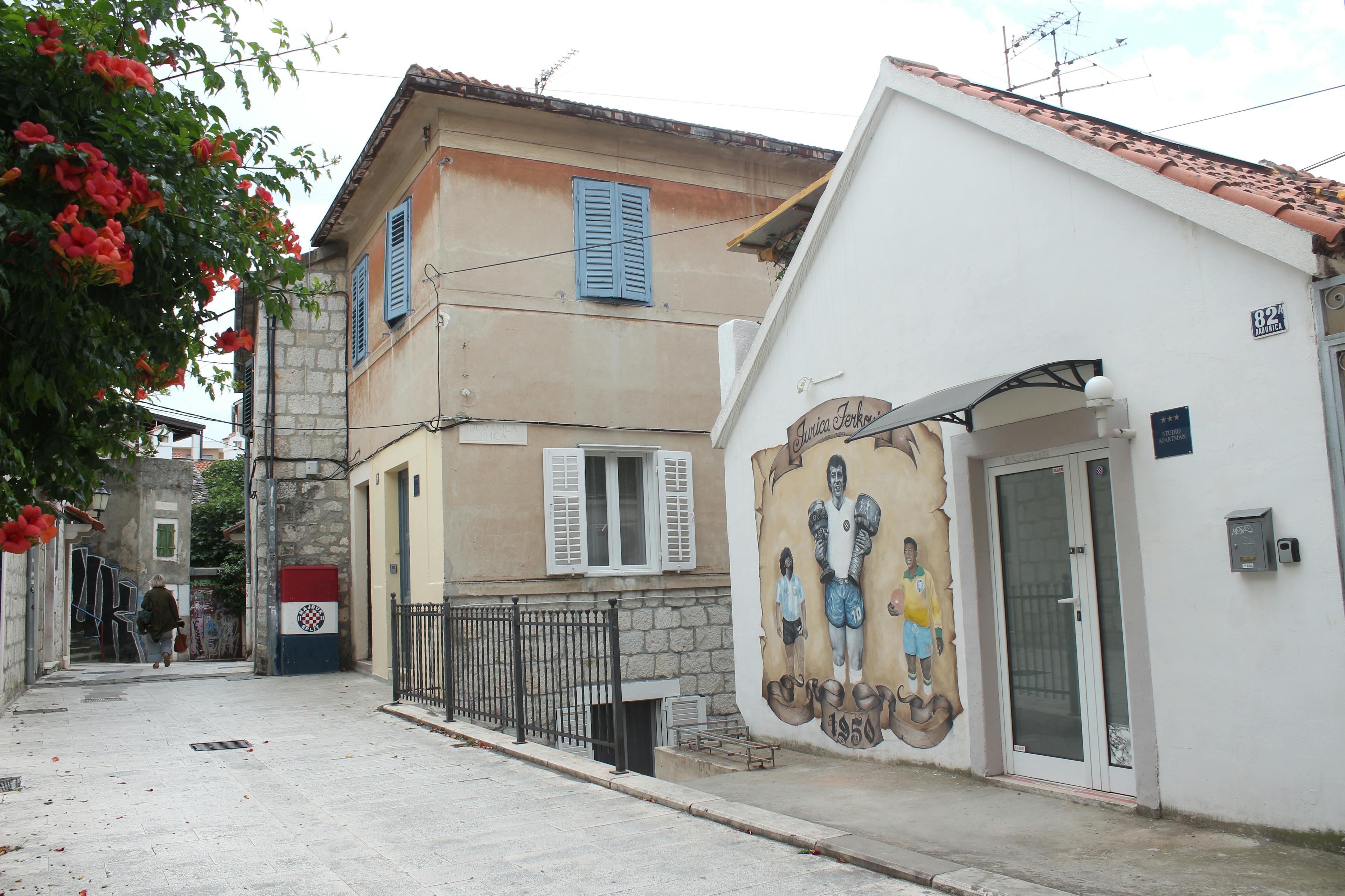 The apartment building