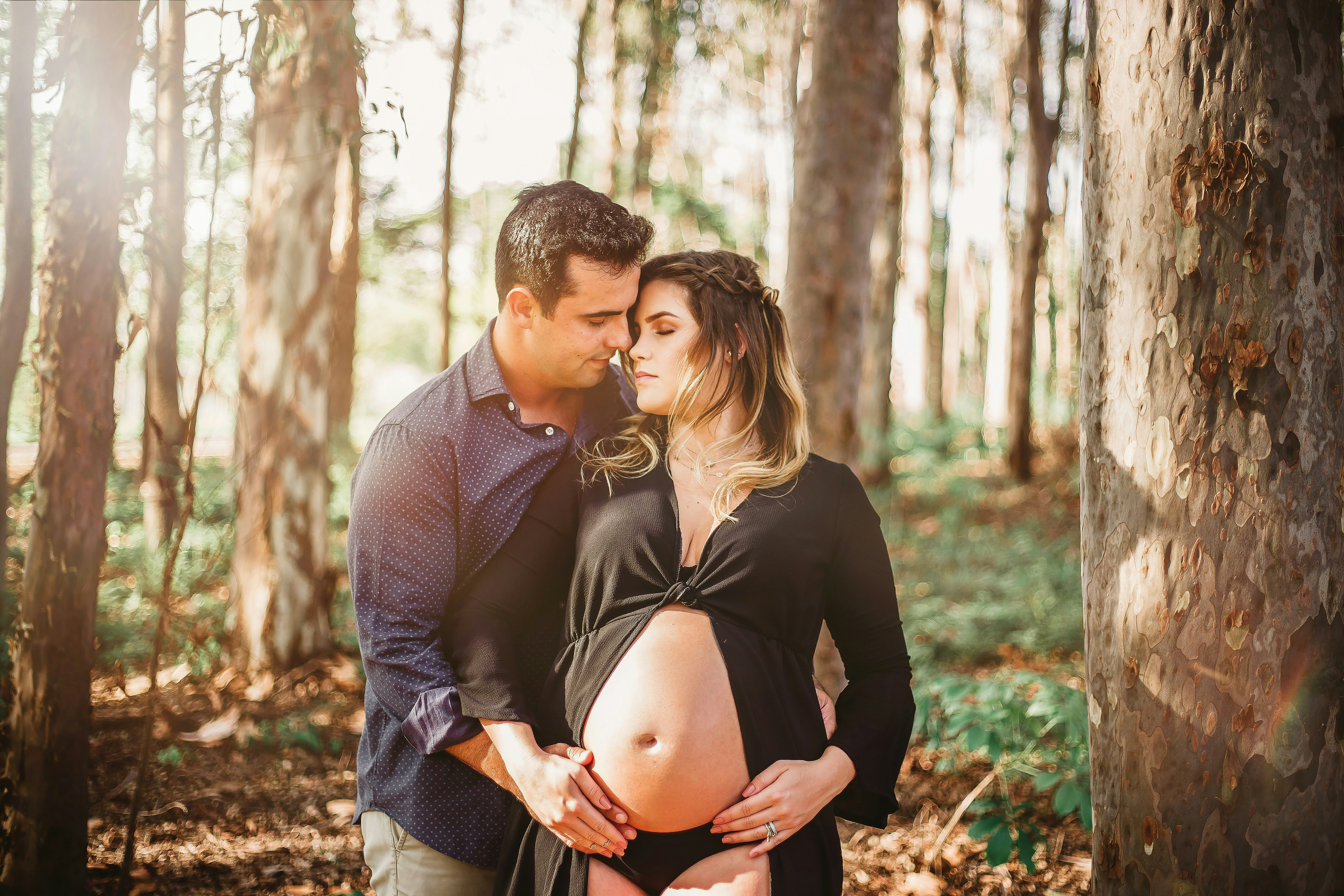 shooting pregnancy, pregnant woman, couple photoshoot