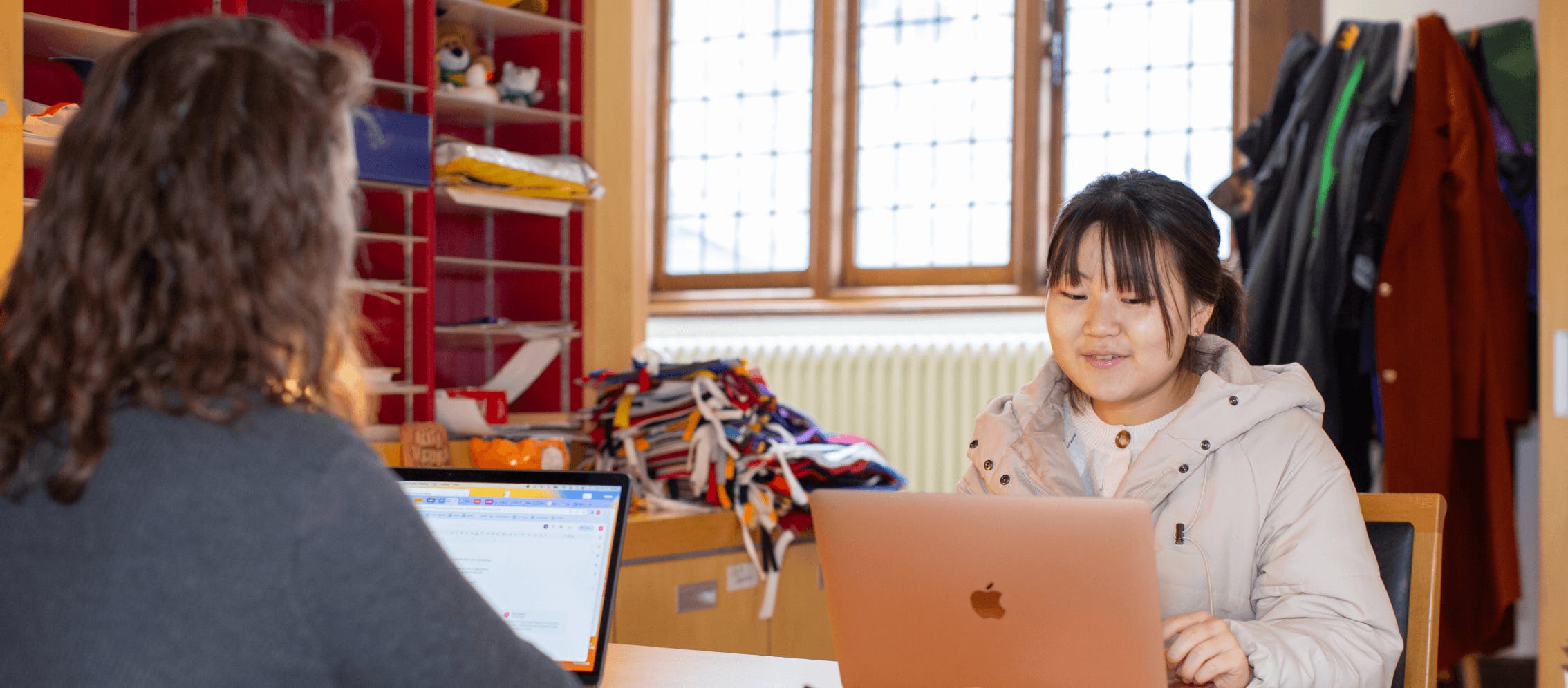 students at their laptops